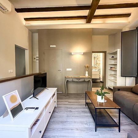 Апартаменты Old Town Duplex With Character Жирона Экстерьер фото
